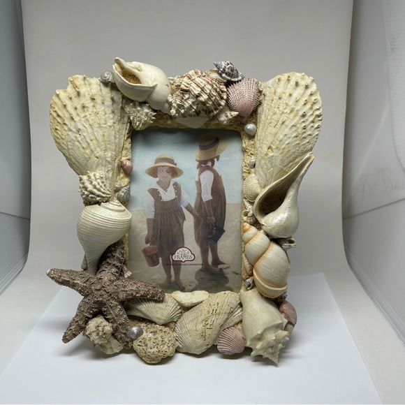 Fancy Frames beautiful shell Picture Frame - Picture 2 of 10